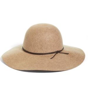 Never worn Nordstrom floppy hat